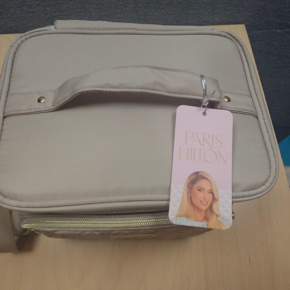 NWT Paris Hilton Quilted Travel Makeup Bag Multifunction Measurements in Photos - Picture 3 of 10